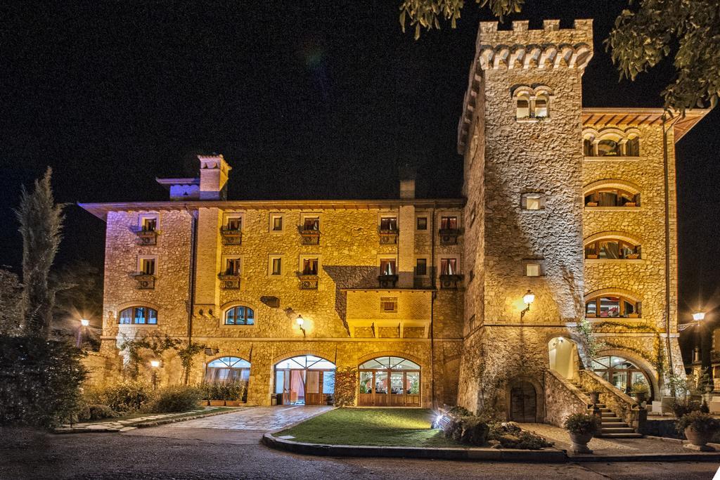 Le Gole Ristorante & Resort Celano Exterior foto